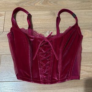 NWT Victoria’s Secret velvet corset top size small- DD‎